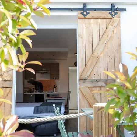 Logis Le Nid Du Pont De Gau Aparthotel