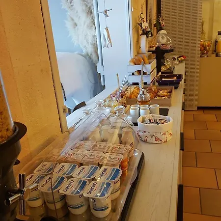 Logis Le Nid Du Pont De Gau Aparthotel Saintes-Maries-de-la-Mer